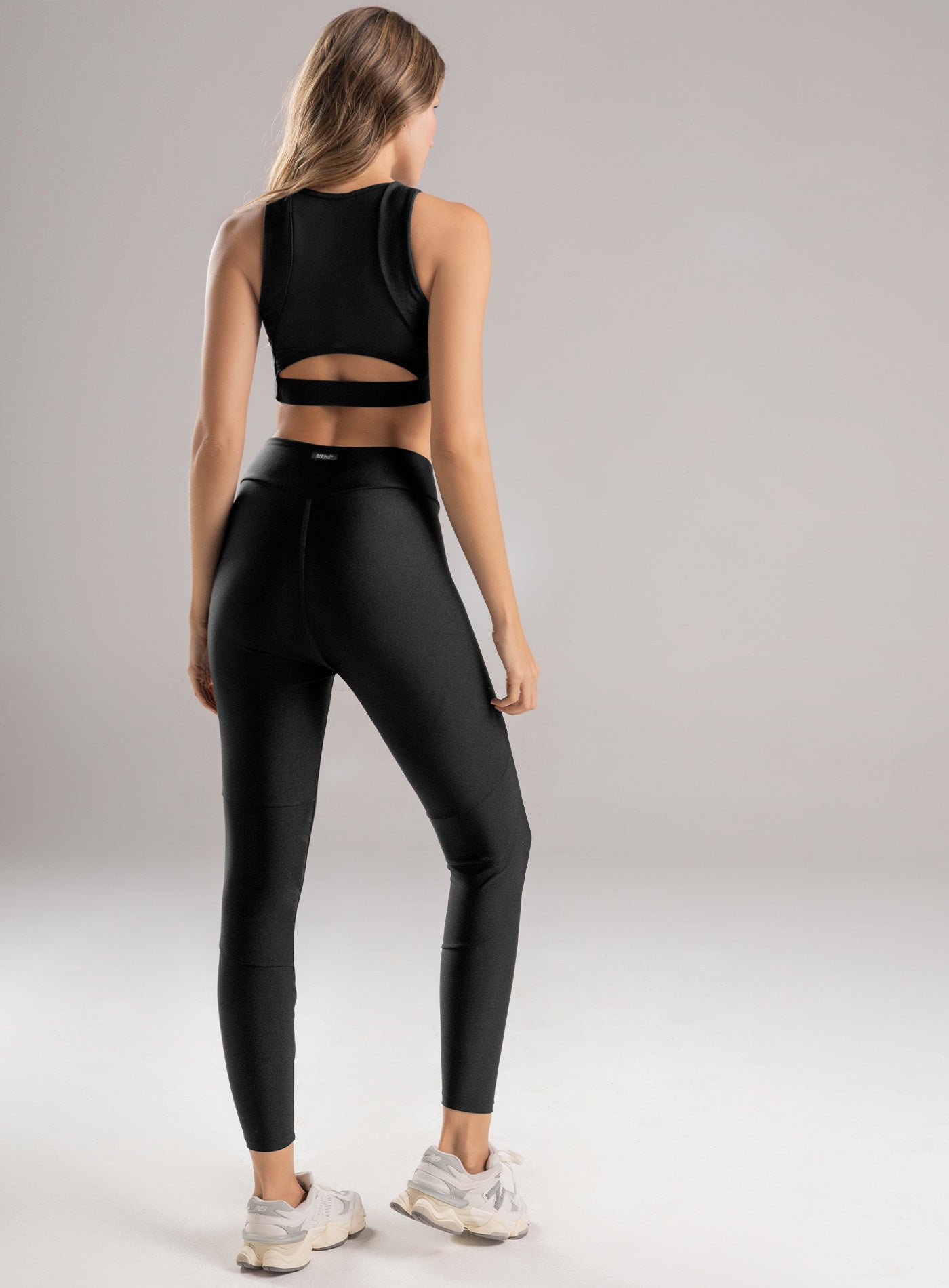 LEGGINS DEPORTIVO TELA EFECTO BRILLANTE -  PRECIO ESPECIAL