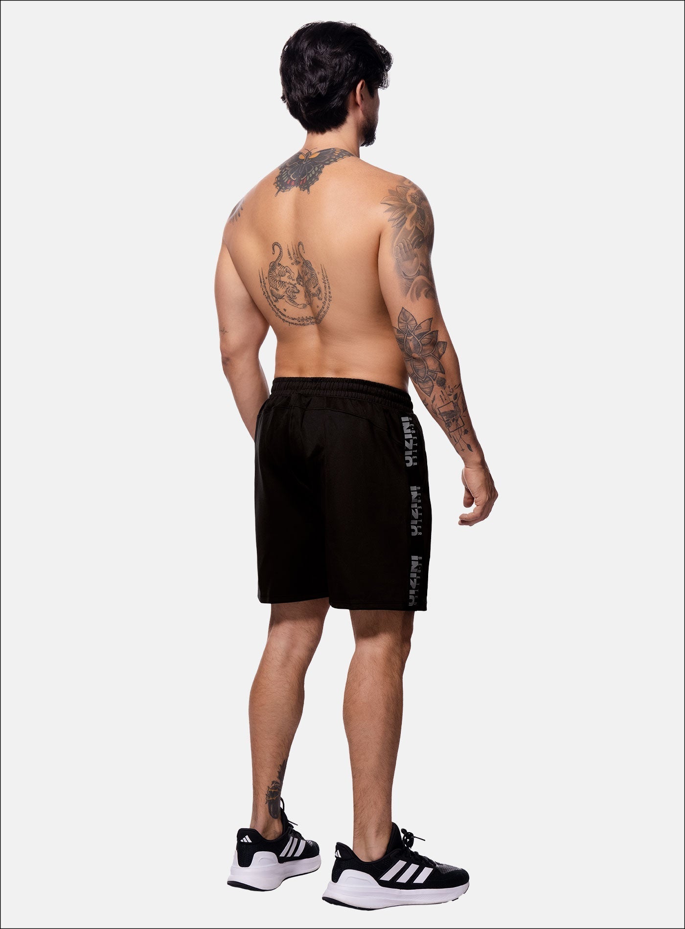 PANTALONETA DEPORTIVA HOMBRE ELÁSTICO SOBRE PUESTO ESTAMPADO TALLA S - M - L - XL